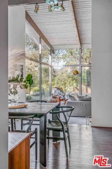 Photo - 2436 Arbutus Ave