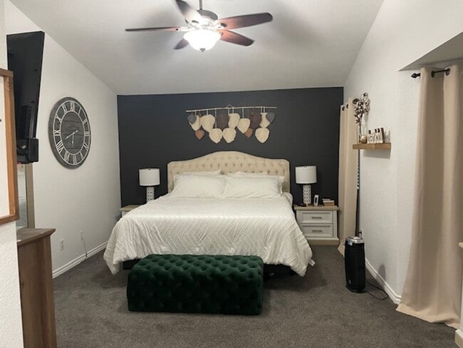 Photo - Beautiful 4 Bedroom, 3 Bathroom Home in Re...