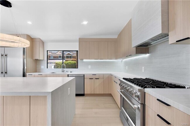 Photo - 17072 Oak View Dr