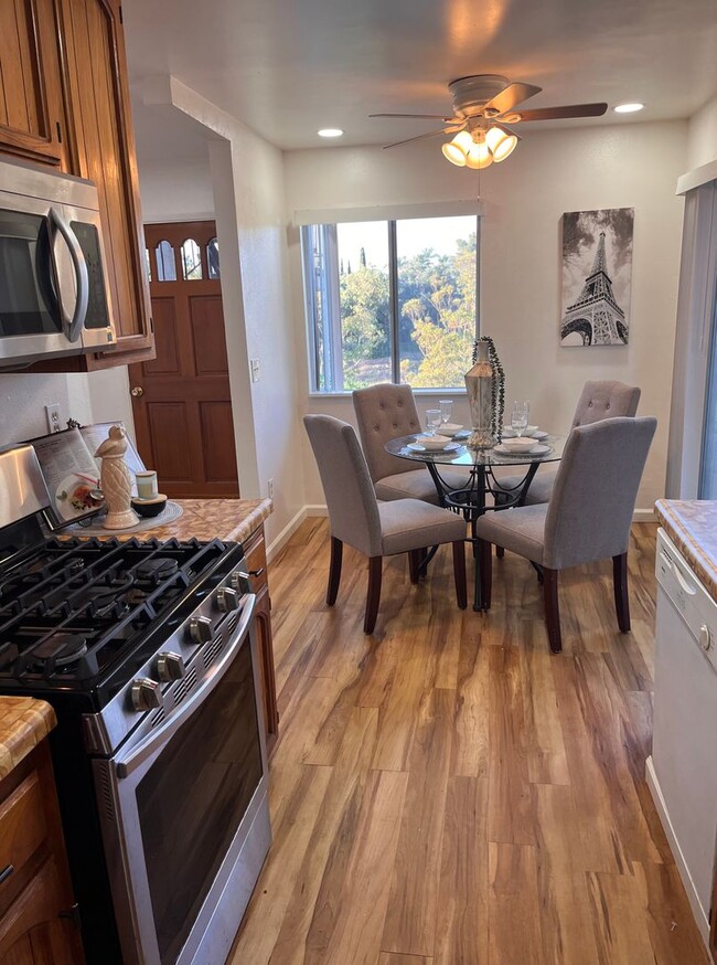 Photo - Shh....Clairemont's Best kept SECRET! Unit 3638 Pocahontas Court