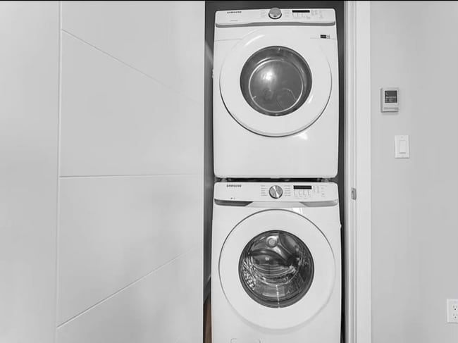 Photo - 4537 W 18th St