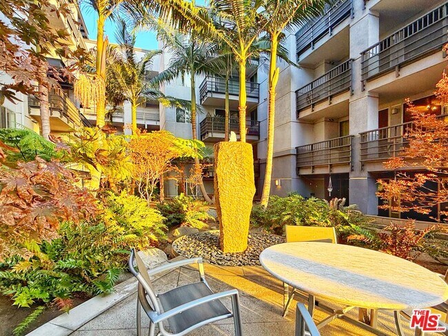 Photo - 629 Traction Ave Unit 604