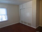 Photo - 959 W 17th St