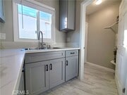 Photo - 908 W Hays St