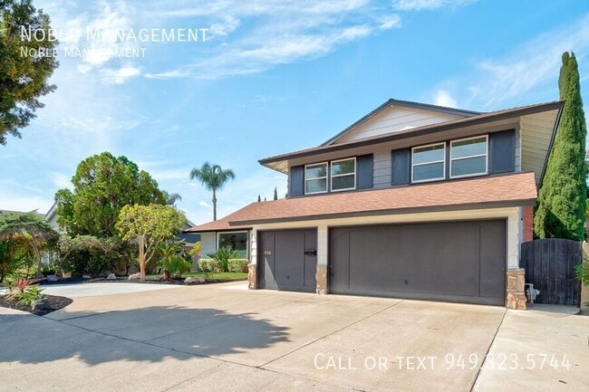 Building Photo - 700 S Yorba St