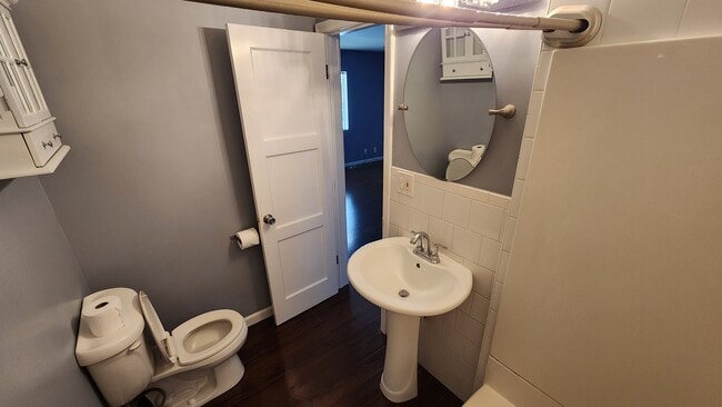 Photo - 8131 Lloyd Ave