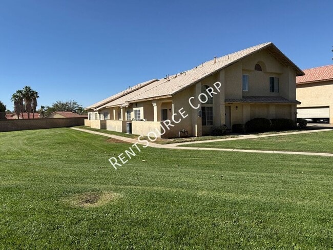 Building Photo - 44545 16th St E Unit B Rental