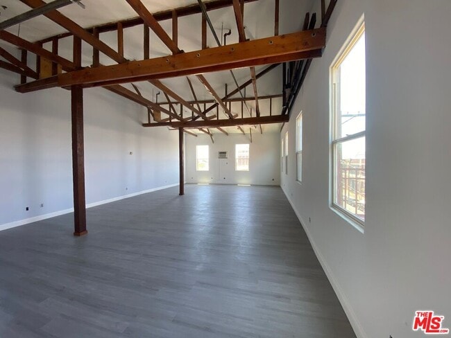 Photo - 726 S Santa Fe Ave Unit 303