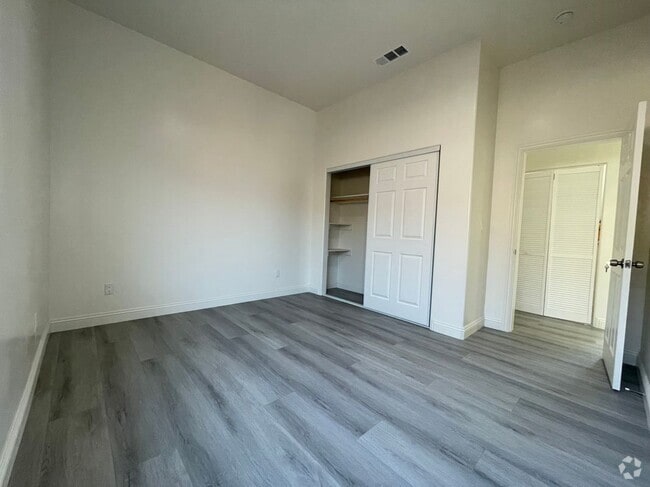 Building Photo - 8242 Yarrow St Rental