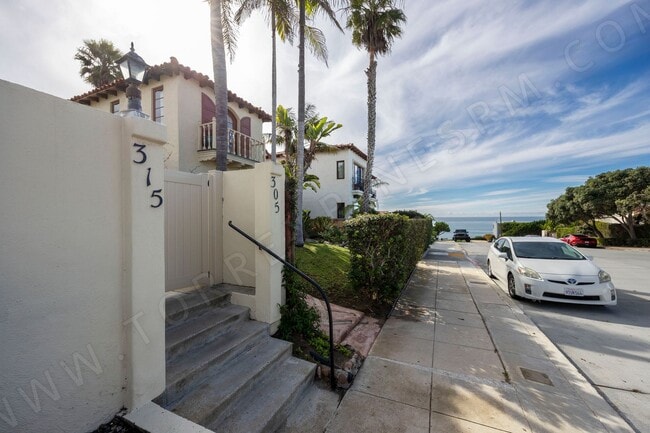 Photo - OPEN HOUSE: 12/6 3-4PM ~ 3BR Townhome with Garage, 1 BLOCK from Ocean!