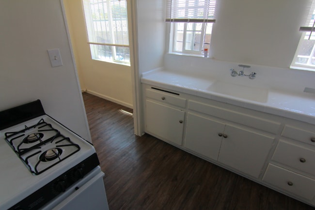 Photo - 5940 Melrose Ave Unit 3