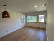 Photo - 1502 Clay St