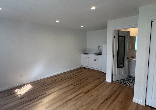 Photo - 914 S Ogden Dr Unit Modern Guesthouse