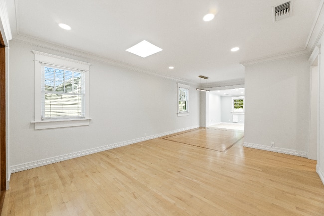 Photo - 5713 W 79th St