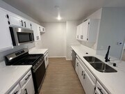 Photo - 1945 Glendon Avenue