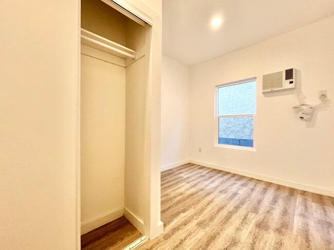 Photo - 1411 S Burlington Ave Unit 30