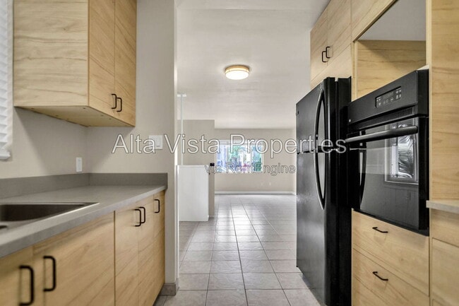 Photo - 425 Bonair St Unit 1