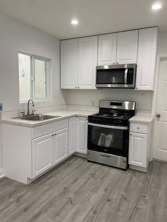 Photo - 1011 Maple St Apartment