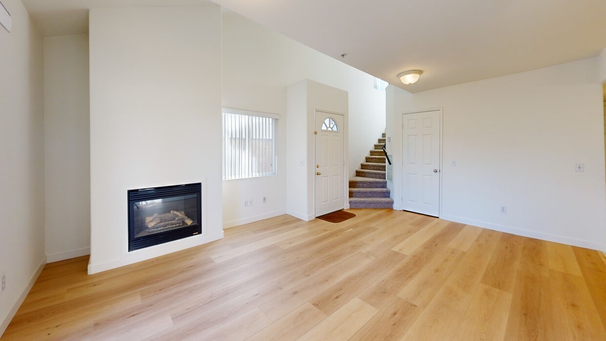 3D Tour - 2946 S Campus Ave