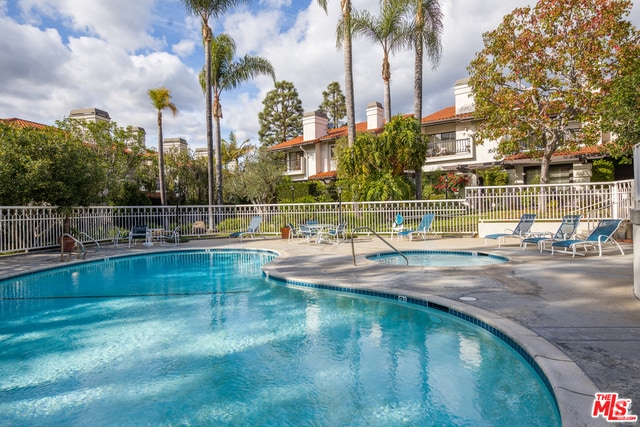 Building Photo - 1470 Palisades Dr Rental