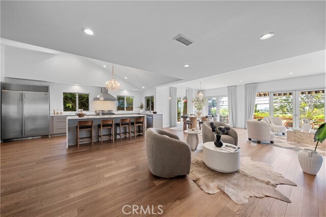 Photo - 3321 Moore St