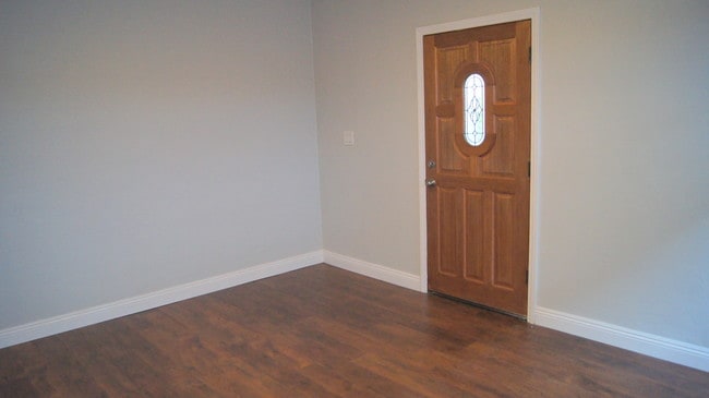 Photo - 1649 257th St