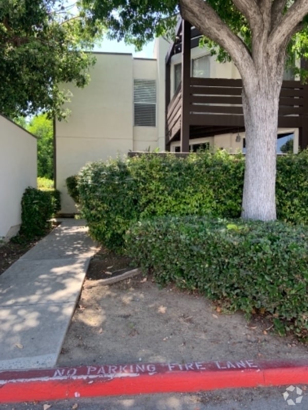 Building Photo - 1150 W Phillips St Rental