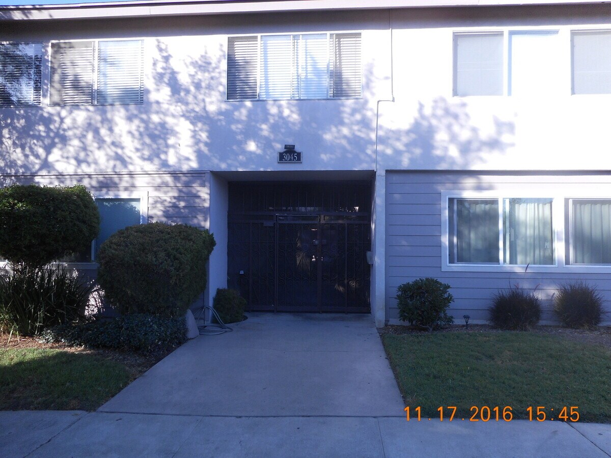 Photo - 3045 E Theresa St Unit 4