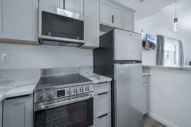 Photo - 21 S Venice Blvd Unit 4