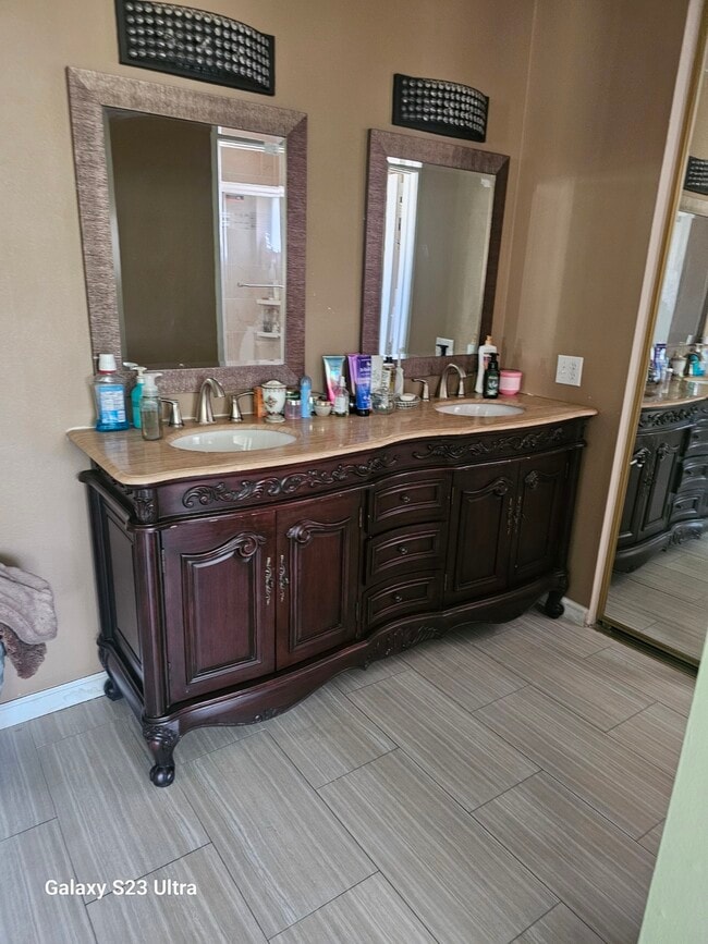 Photo - 39763 Country Club Dr