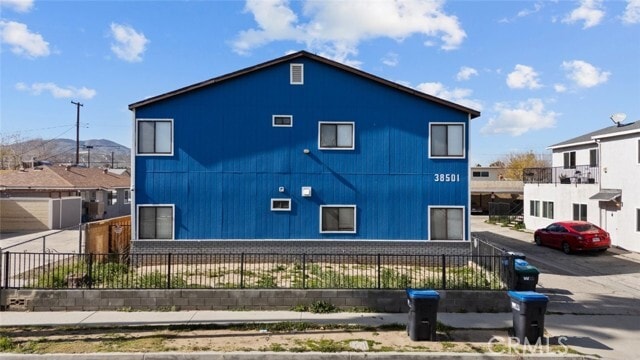 Building Photo - 38501 Larkin Ave Unit 4