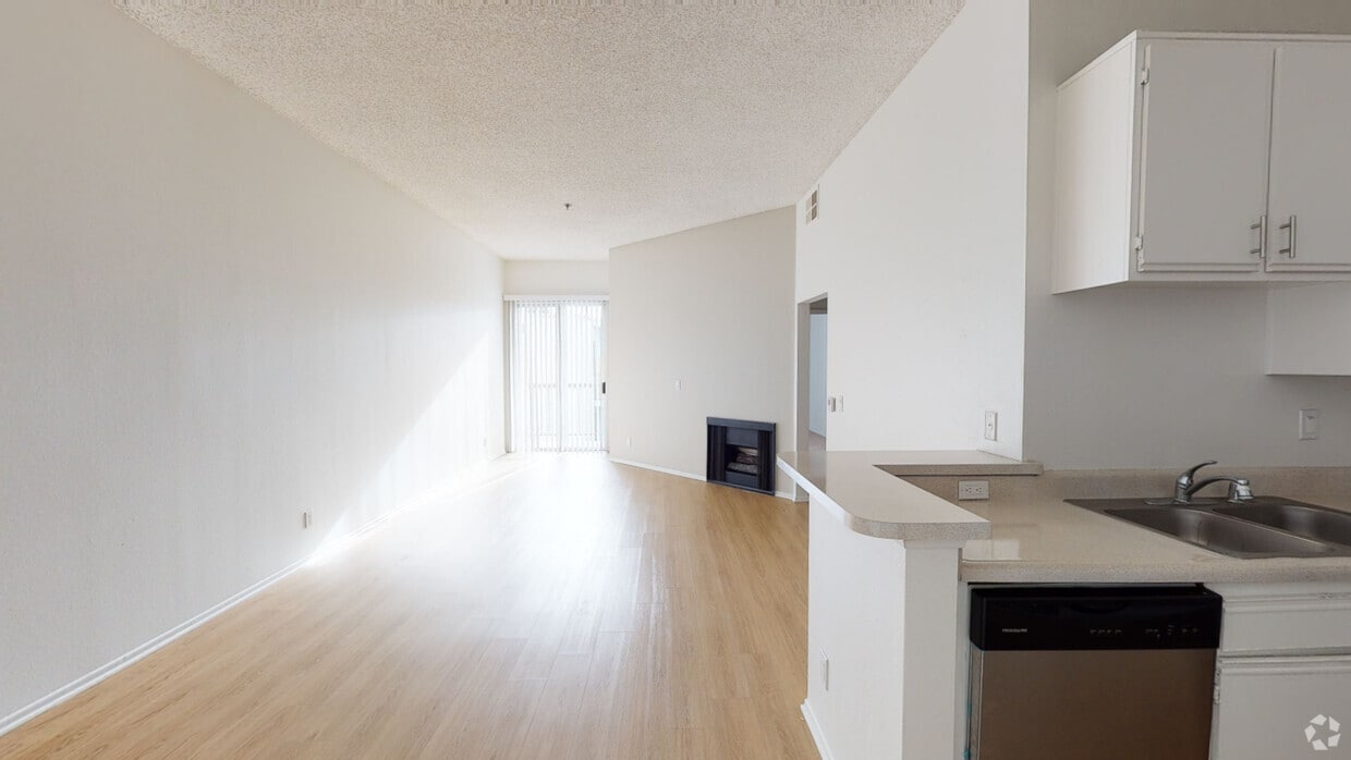 3D Tour - Lakeview Apartments