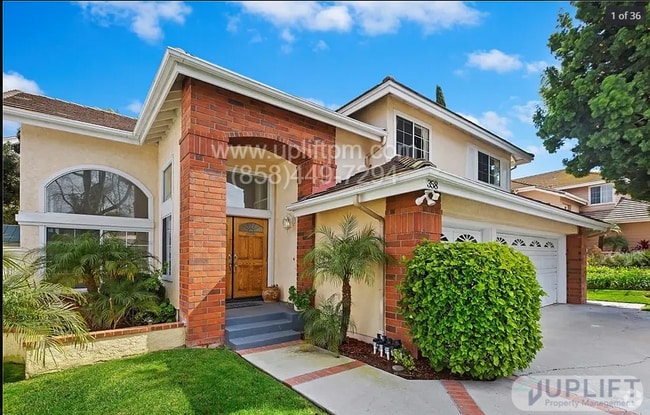 Building Photo - Spacious 4-Bedroom, 3-Bath Home Just Minut...