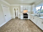 Photo - 702 E Burnett St