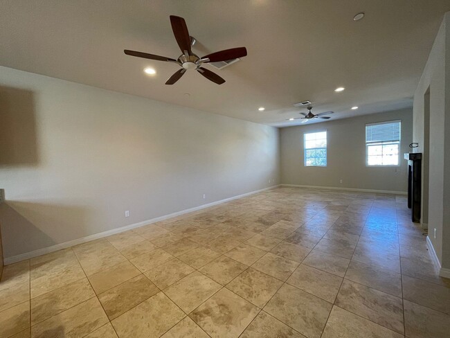 Photo - 534 Camden Yards Wy Unit 534