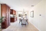 Photo - 2206 Stinson St