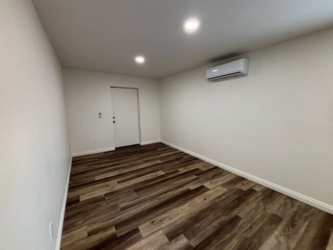 Photo - 1790 W Linden St Unit 3