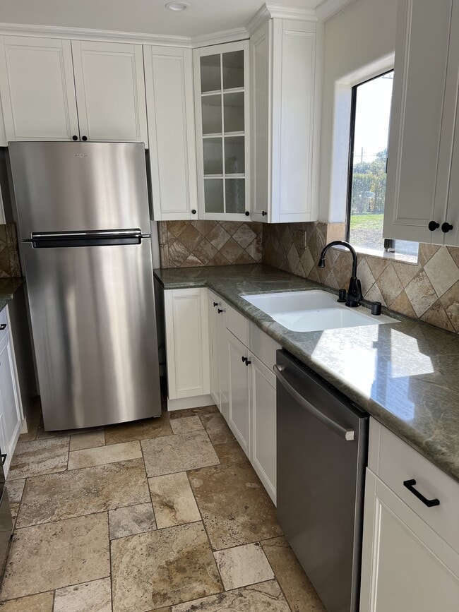 Photo - 29239 Heathercliff Rd