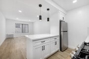 1BD, 1BA - 670SF - Kitchen - Mediterranean Apartments