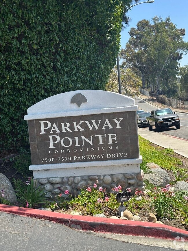 Building Photo - 1 Bedroom Condo - La Mesa Unit #200