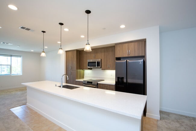 Photo - 461 Shelby Ln