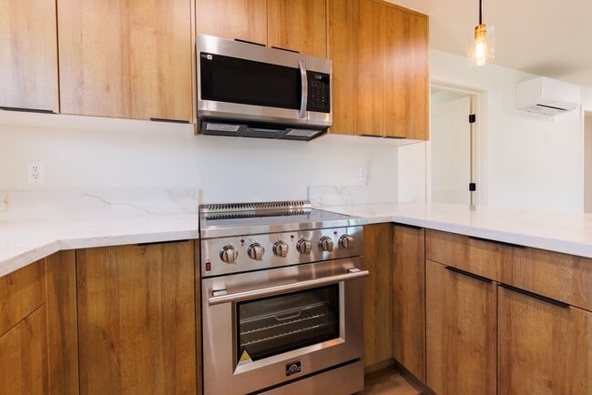 Photo - LUXURY in Prime Culver City Unit #5935 1/2