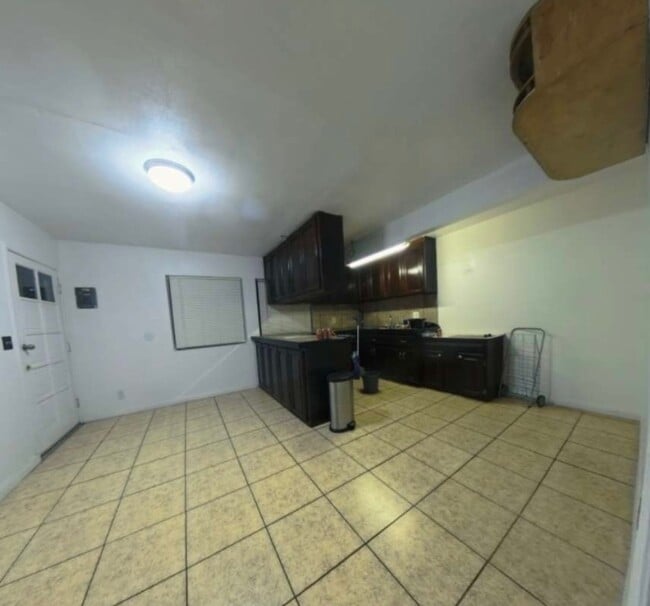 Building Photo - 30650 Jojoba Rd