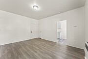 Photo - 842 W 83rd St House