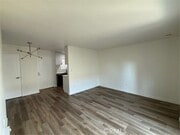 Photo - 404 N Broadway Unit 4