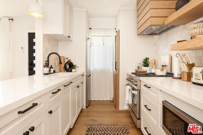 Photo - 17 Sunset Ave