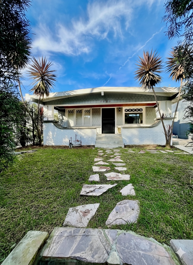 Photo - 7725 Norton Ave