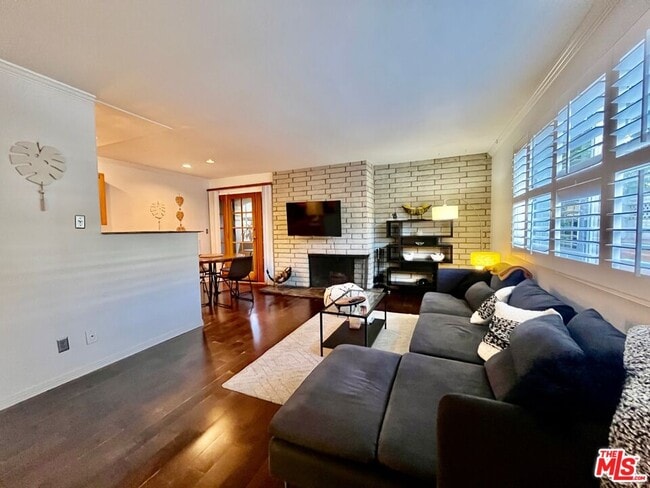 Photo - 828 5th St Unit 2