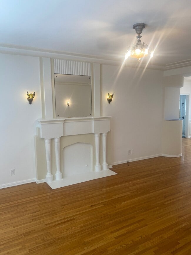 Photo - 648 Burnside Ave Unit 650
