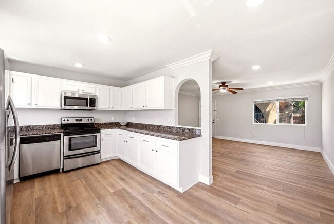 Photo - 1000 S Mollison Ave Unit 3